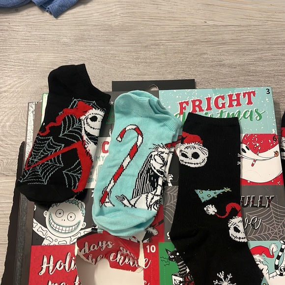 Disney’s Nightmare before Christmas Advent calendar 15 days of socks Women NWT - Picture 5 of 6
